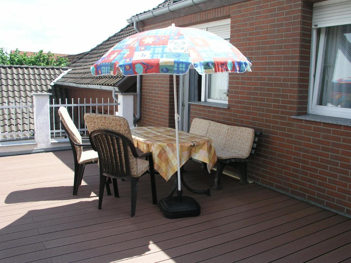Ferienwohnung Am Deister Mit Grossem Balkon シュプリンゲ エクステリア 写真