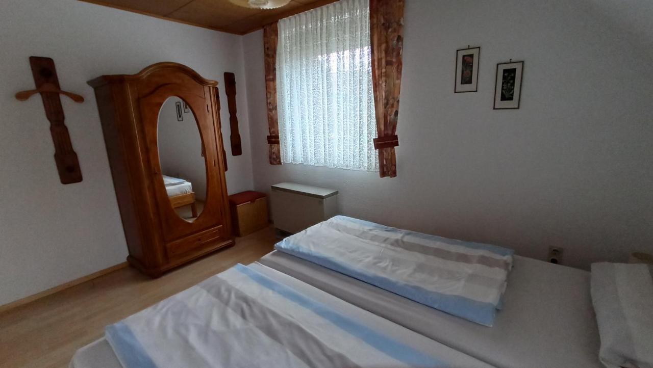 Ferienwohnung Am Deister Mit Grossem Balkon シュプリンゲ エクステリア 写真