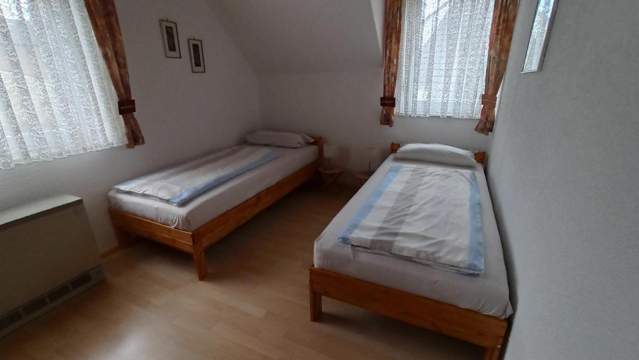 Ferienwohnung Am Deister Mit Grossem Balkon シュプリンゲ エクステリア 写真